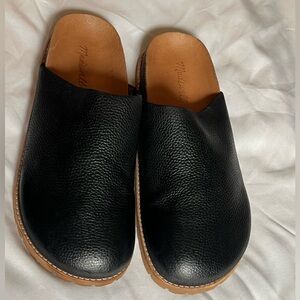 Madewell Black Leather women’s Shoes